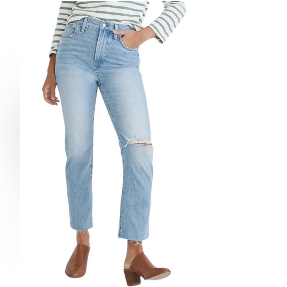Madewell | The Perfect Vintage Jean raw hem knee rip edition light wash 27 P A32